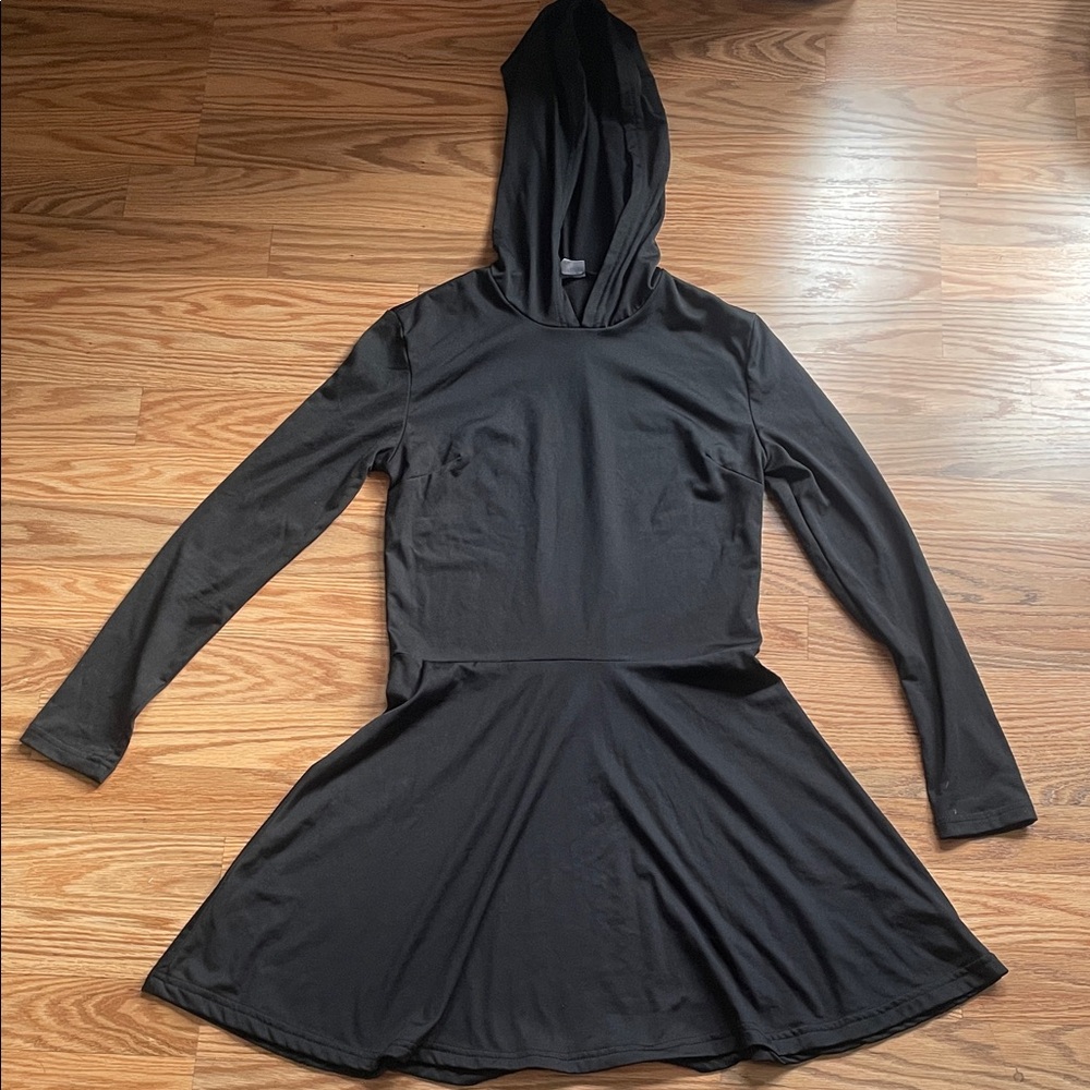 Spirit Halloween Dress, size small but fits more like an xs